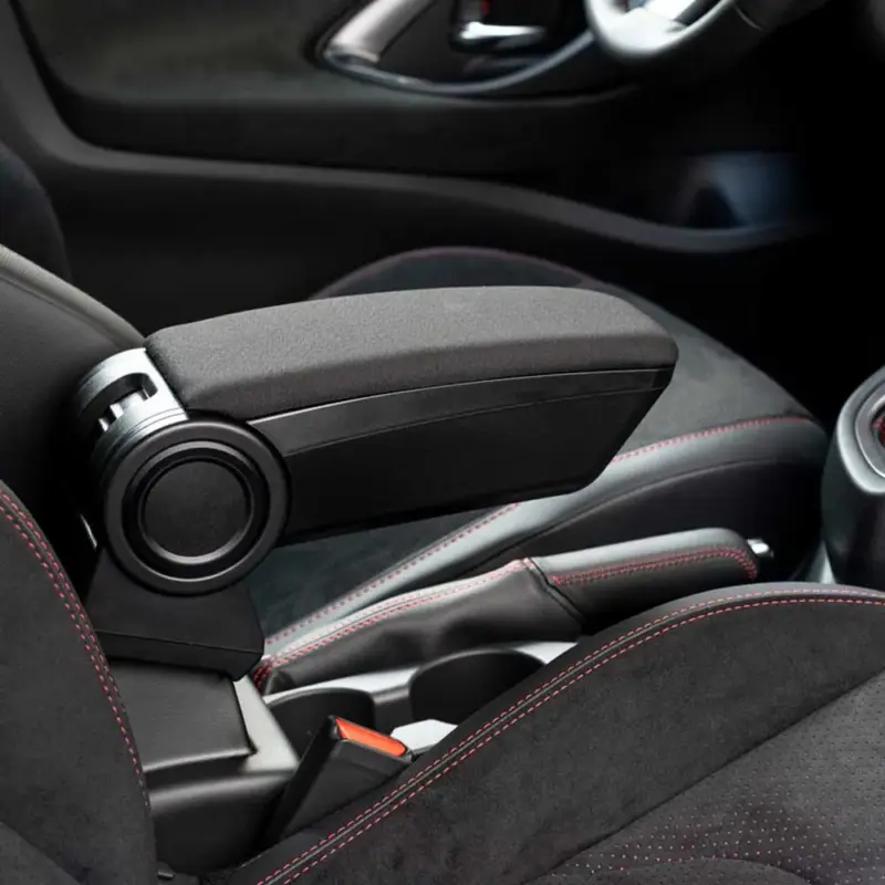 Expressz kézbesítés Toyota Yaris Armster 3 könyöklő 2020- Szövet